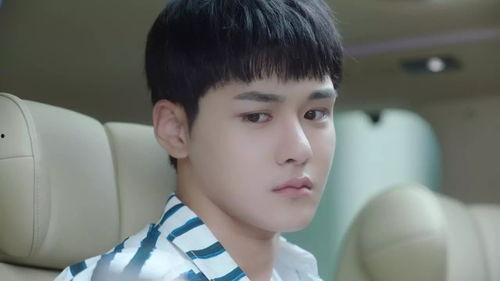 我的同桌又上热搜了,校园风云人物再度引发关注