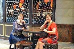 老少五个半,跨越年龄界限的和谐共鸣